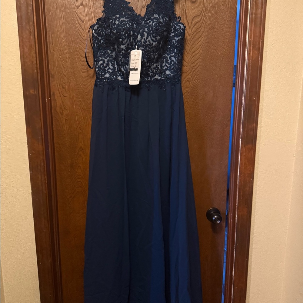 Elegant Navy Lace Evening Gown